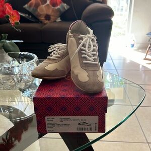 Tory Burch Sneaker